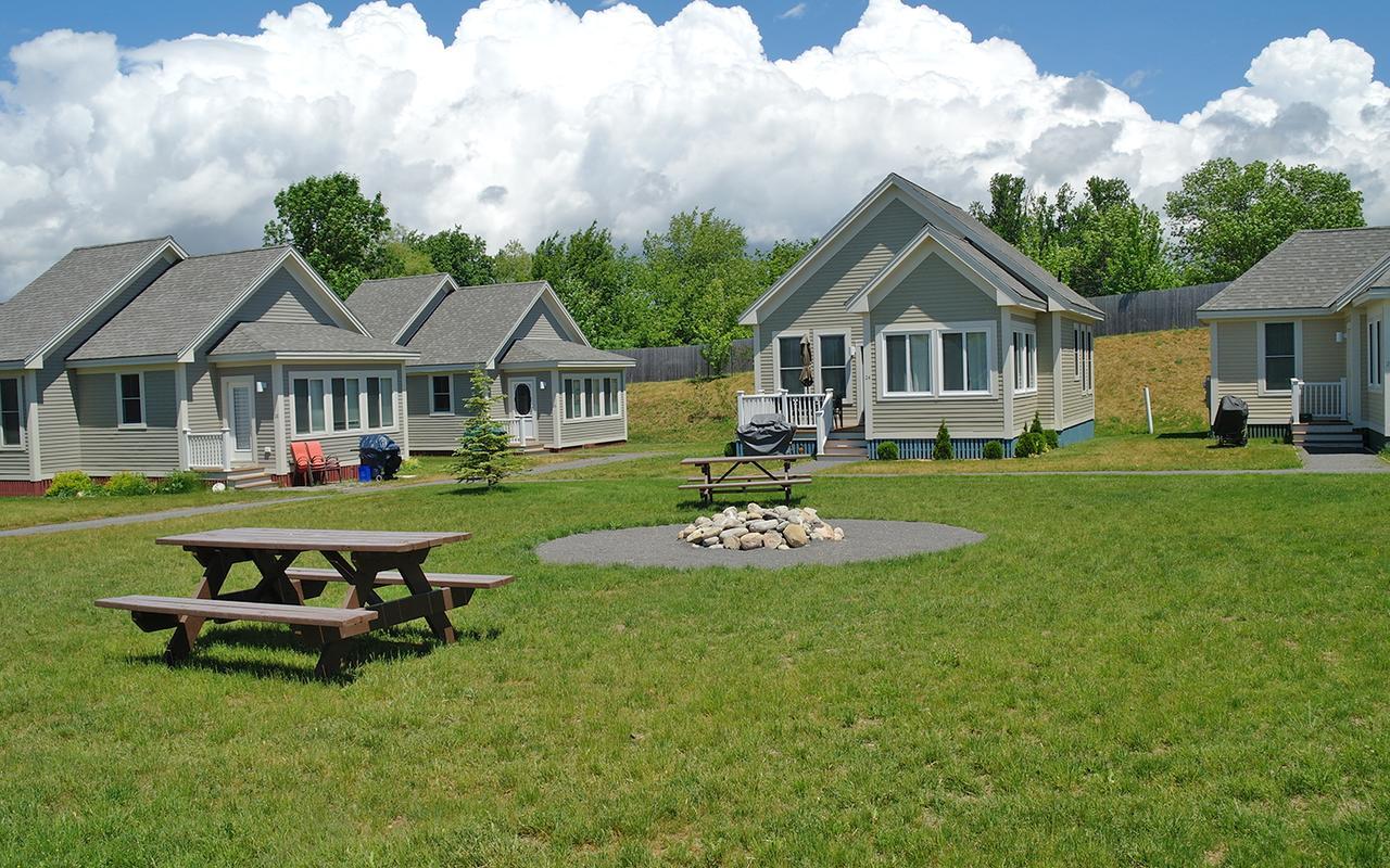 Sandbanks Summer Village Cottages Cherry Valley Exterior foto
