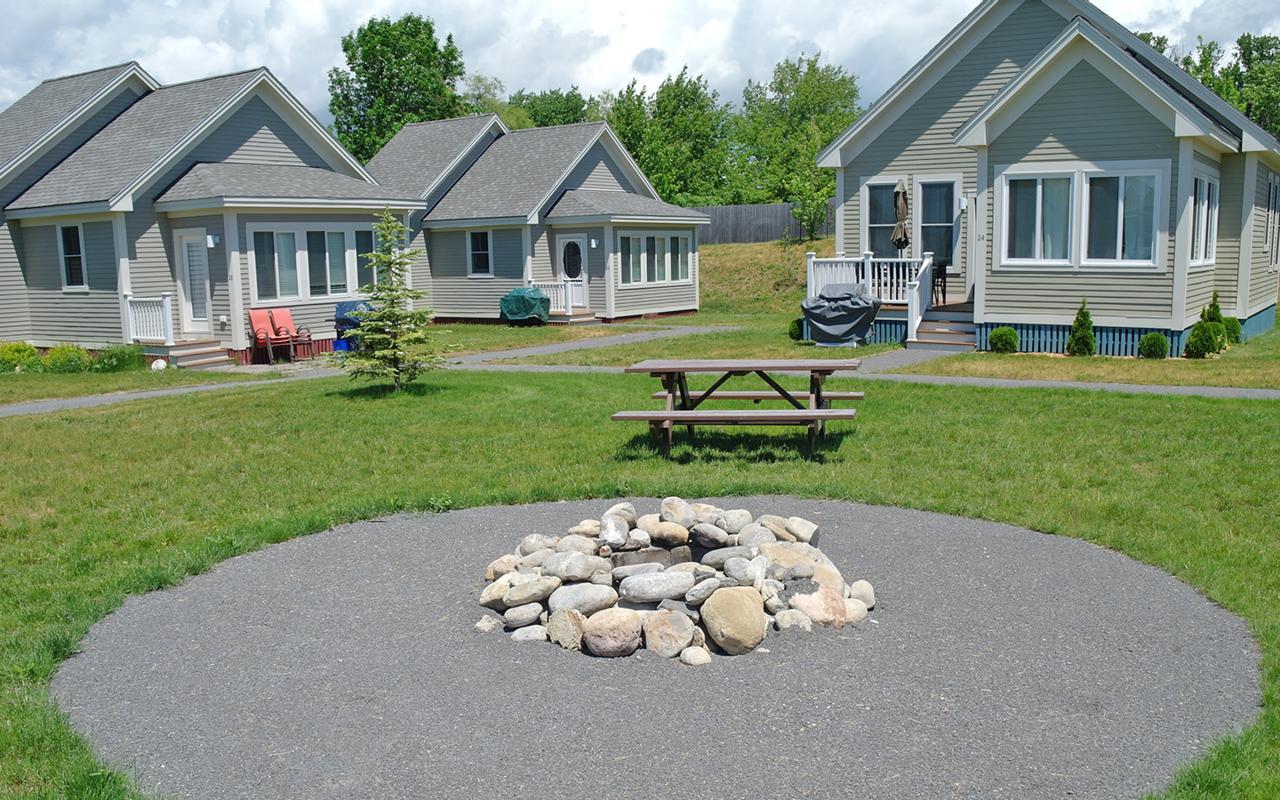 Sandbanks Summer Village Cottages Cherry Valley Exterior foto
